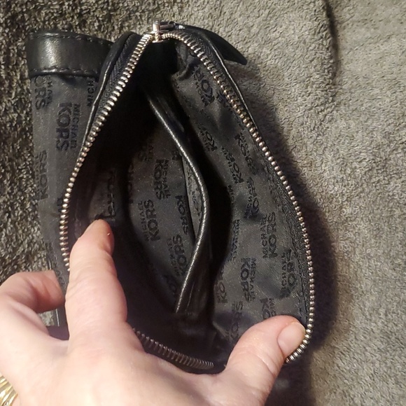 Michael Kors Wristlet - Picture 2 of 11